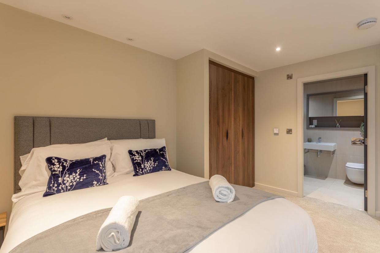Luxury 2 Bedroom Apartment With Free Parking In The Heart Of York Bagian luar foto