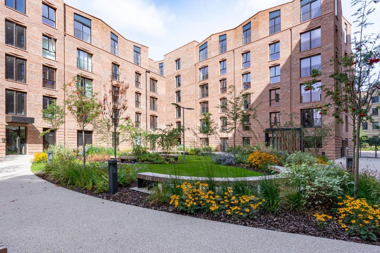 Luxury 2 Bedroom Apartment With Free Parking In The Heart Of York Bagian luar foto